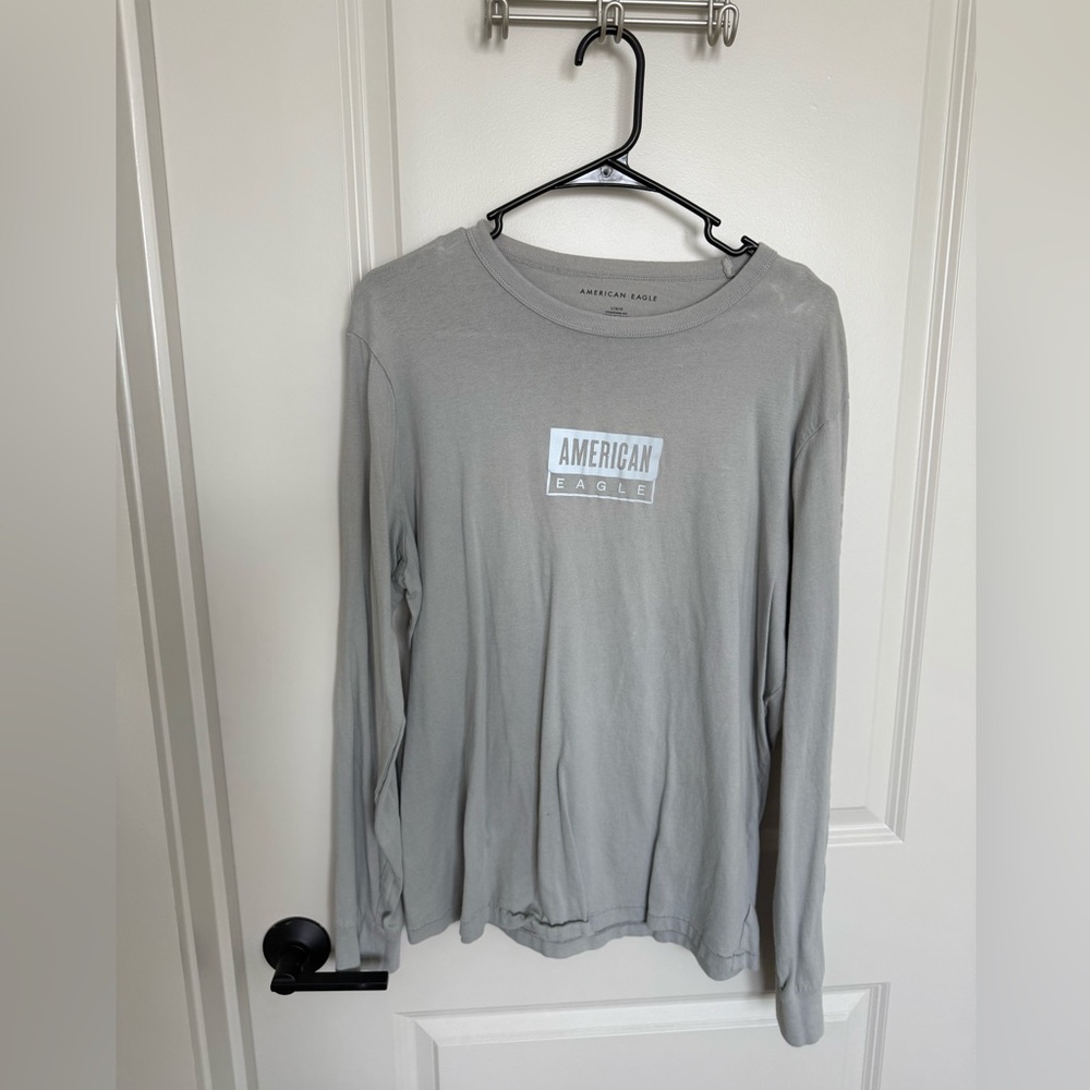 American Eagle Outfitters Gray Long Sleeve Tee